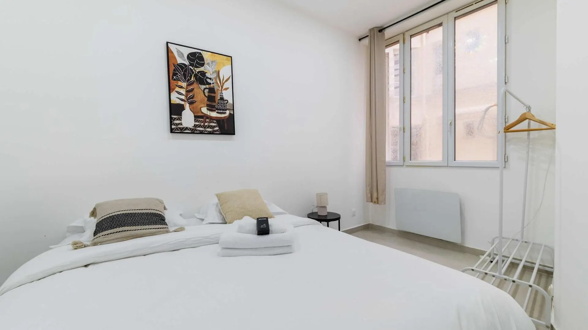 Zzz Jaures 15-202 Apartmán